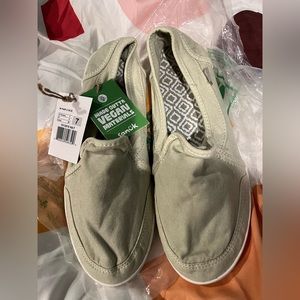 Sanuk Pair O Dice in Tan size 7